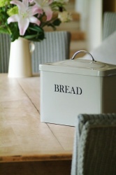 Garden Trading Luxury Tin Bread Bin With Removable Lid