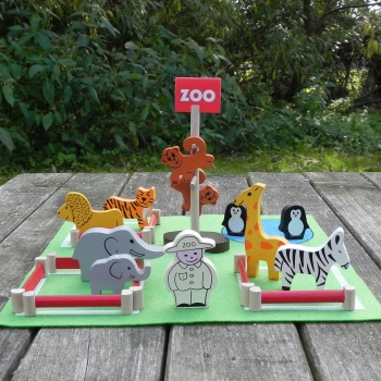 Apples to Pears Zoo in a Tin Gift Idea