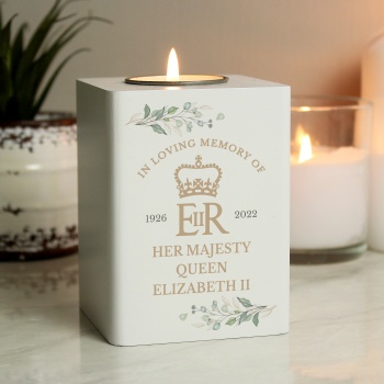 Queen Elizabeth II In Loving Memory Wooden Tea Light Holder